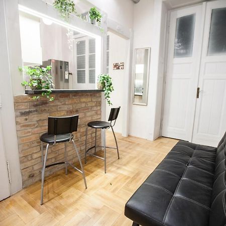 N40 By Small Home Budapest Eksteriør bilde