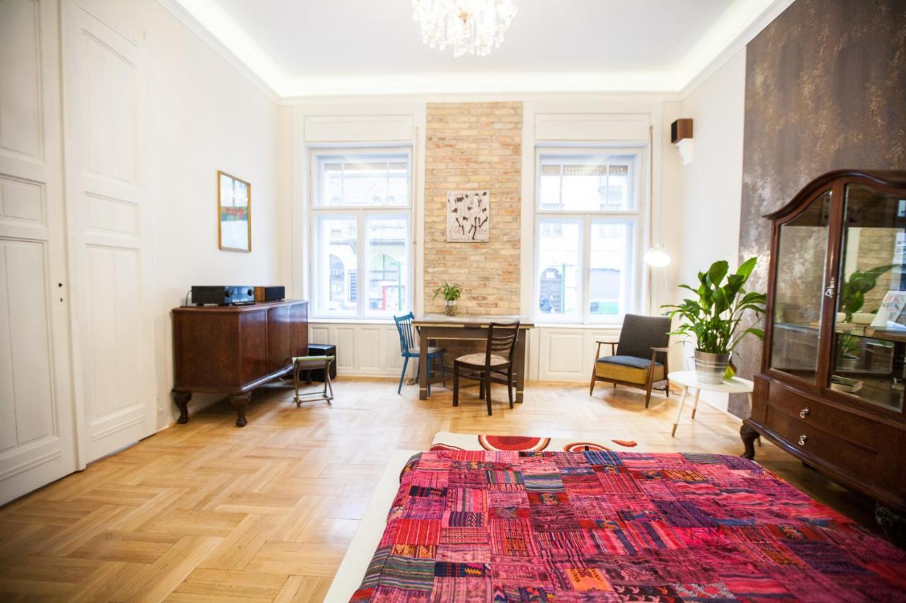 N40 By Small Home Budapest Eksteriør bilde