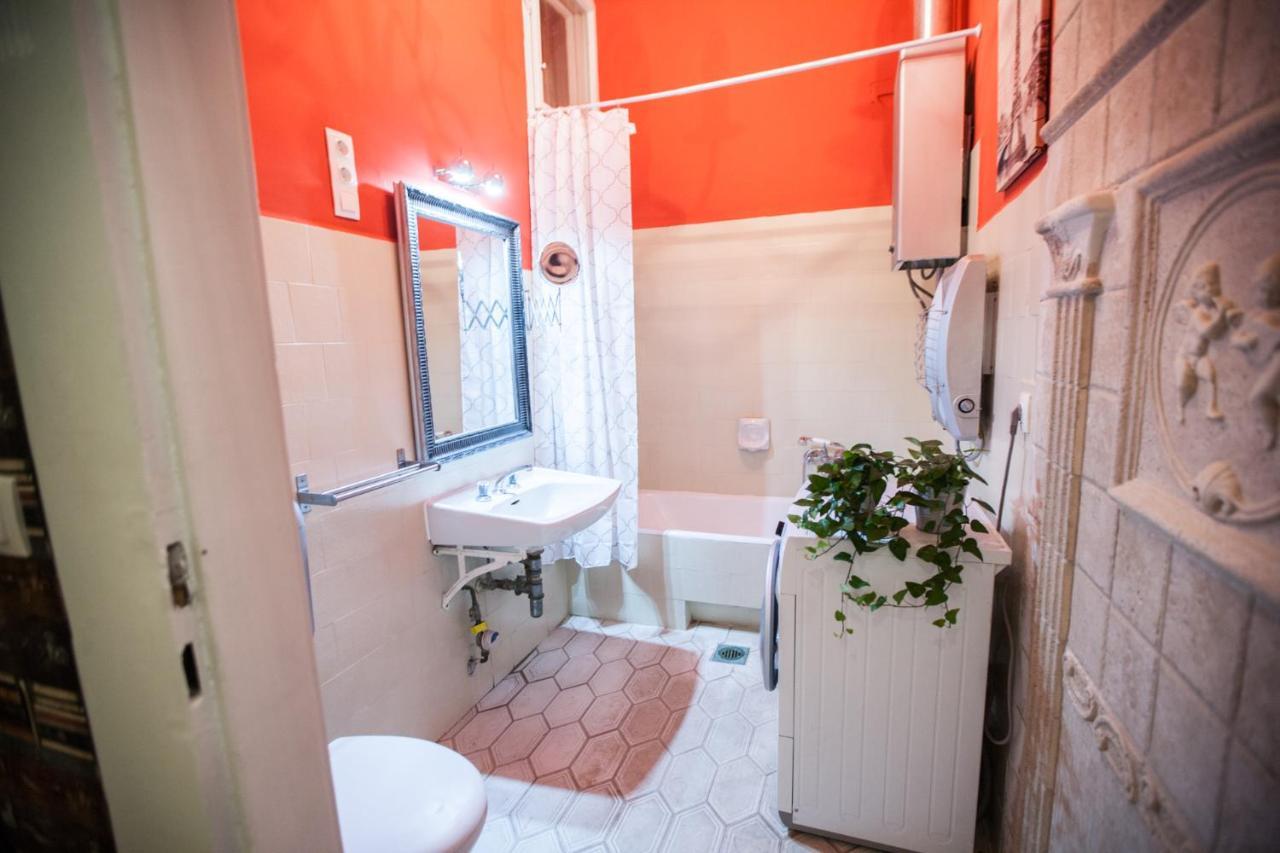 N40 By Small Home Budapest Eksteriør bilde